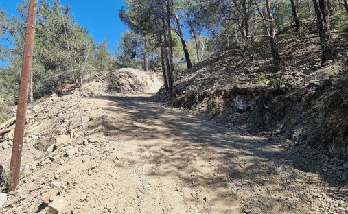 Land in Moniatis, Limassol, Cyprus 1
