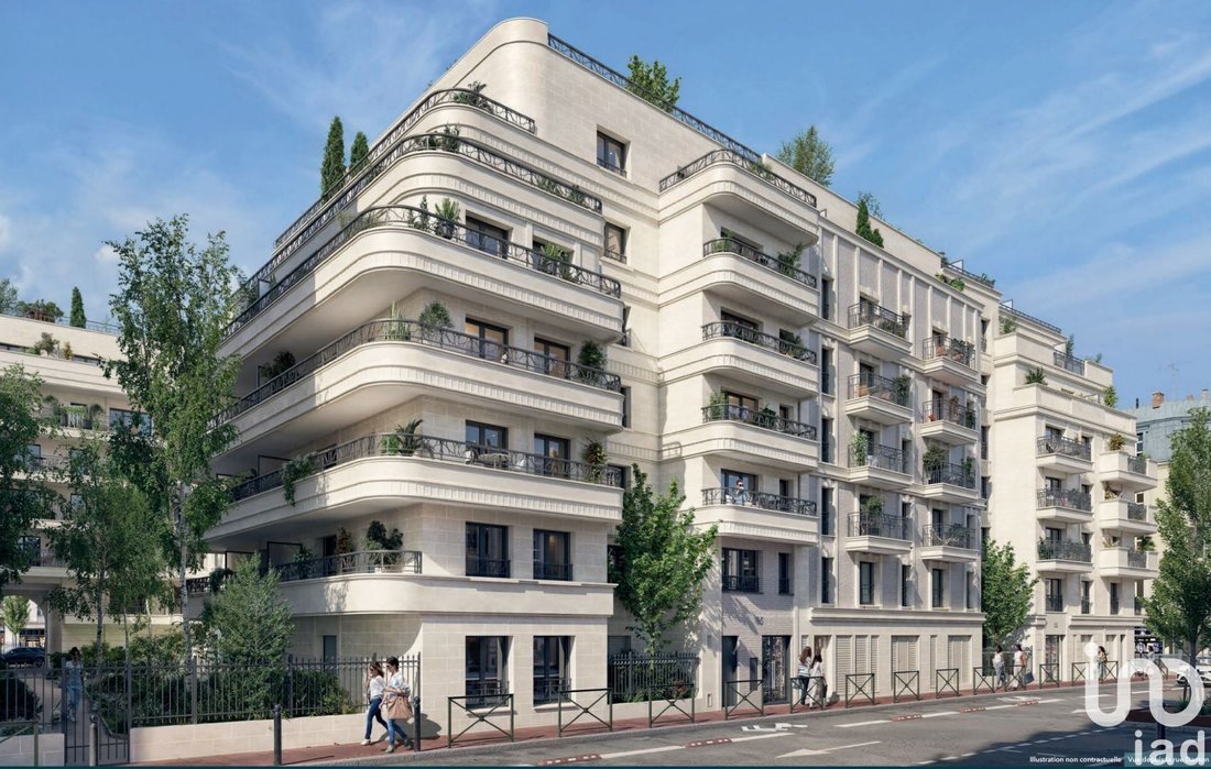 Apartment in Villiers-Danton, Levallois-Perret, France 2 - 15817341