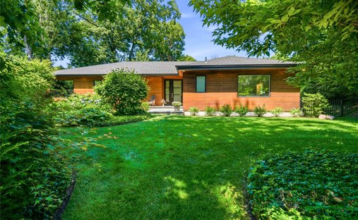 House in Roslyn Estates, New York, United States 1