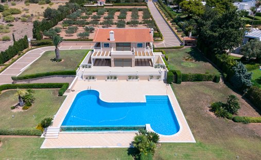 Villa a Kalyvia Thorikou, Attica, Grecia 1
