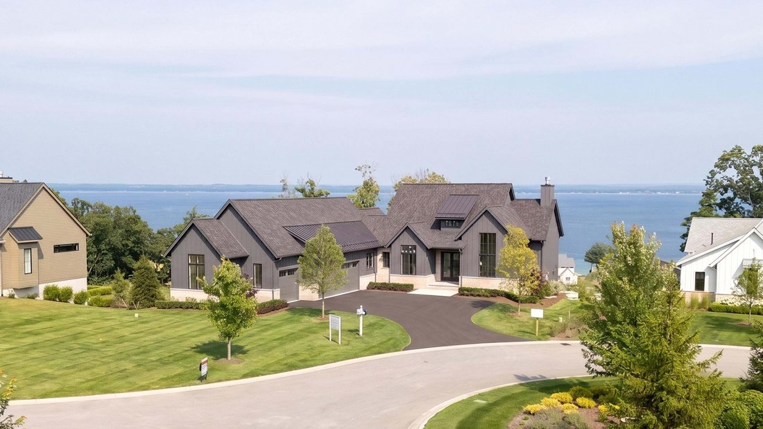 House in Traverse City, Michigan, United States 3 - 18307791