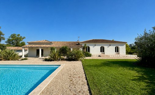 Villa in Plateau de Puyricard-La Trévaresse, Aix-en-Provence, France 1