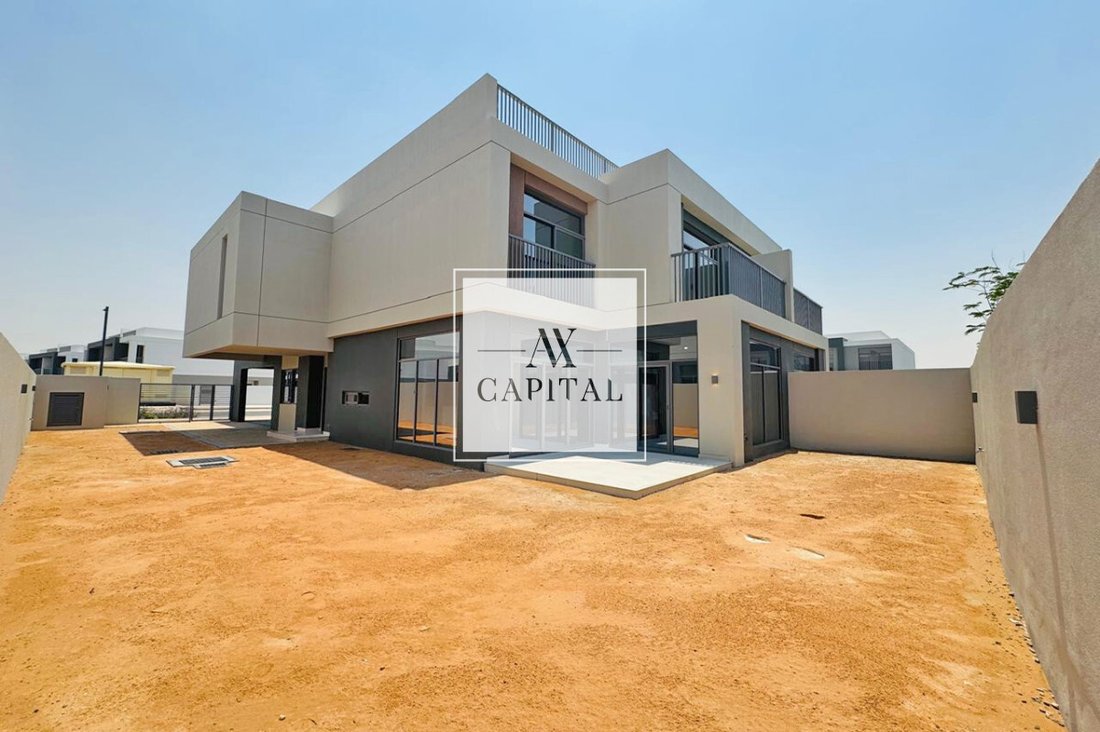 Villa in JLT / Jumeirah Lakes Towers, Dubai, United Arab Emirates 1 - 18563683