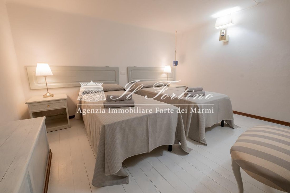 Apartment in Vittoria Apuana, Forte dei Marmi, Tuscany 3 - 18395085