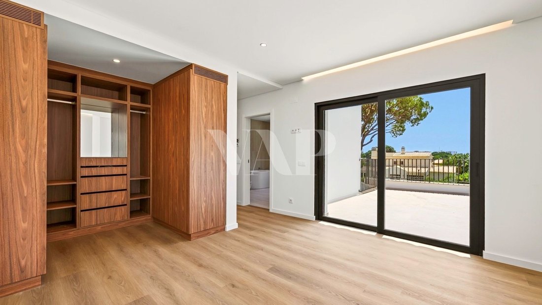 Villa in Vilamoura, Quarteira, Algarve 4 - 18563196
