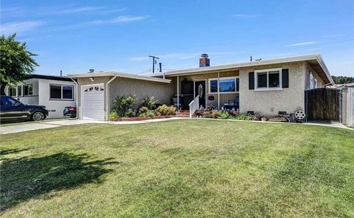 House in Signal Hill, California, United States 1