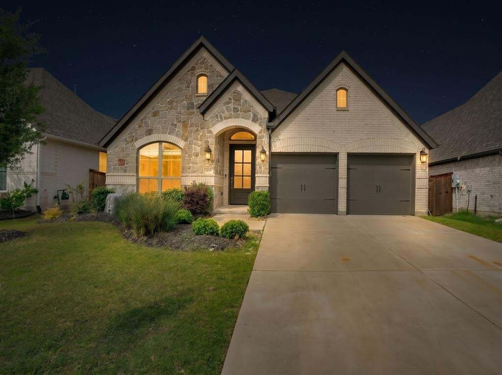 House in Mansfield, Texas, United States 1 - 18559467