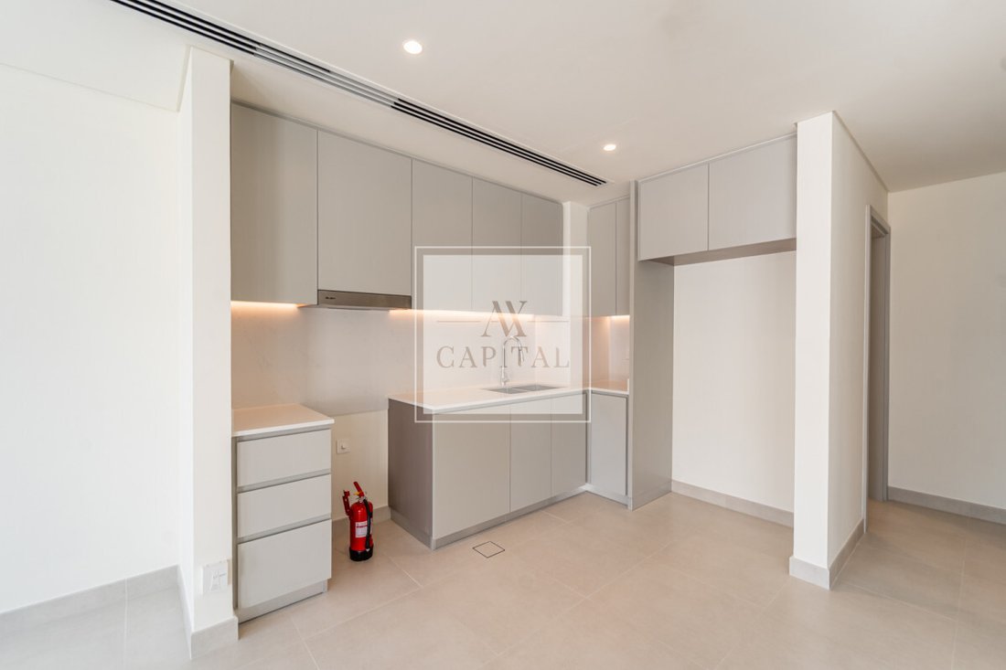 Townhouse in Ud al Bayda, Dubai, United Arab Emirates 2 - 18563608
