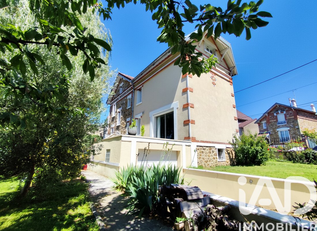 House in Ouest, Ecouen, France 2 - 18221827