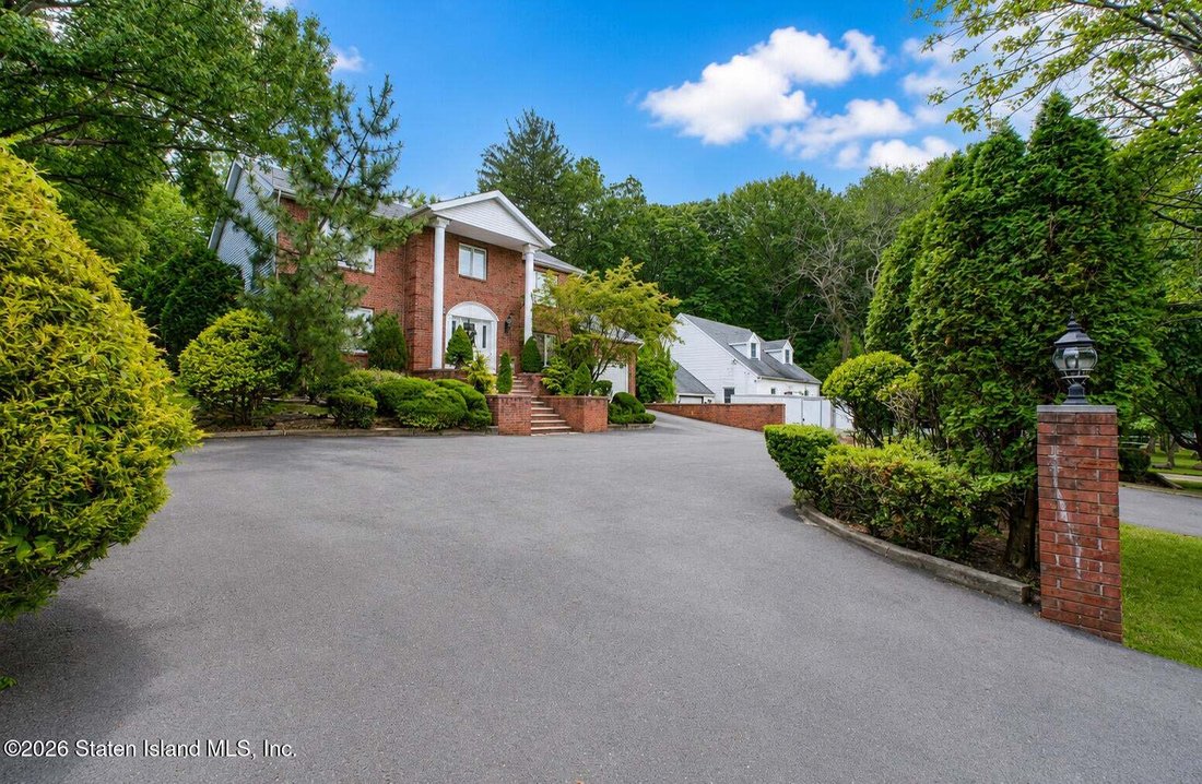 House in New York, New York, United States 3 - 17696093