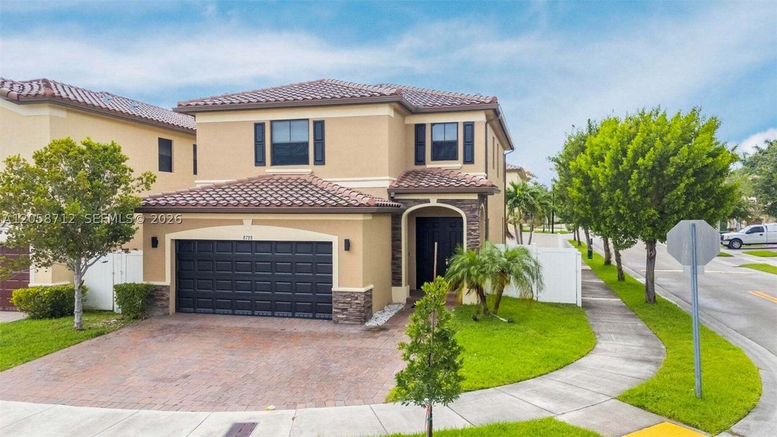 House in Miami Lakes, Florida, United States 3 - 18561963