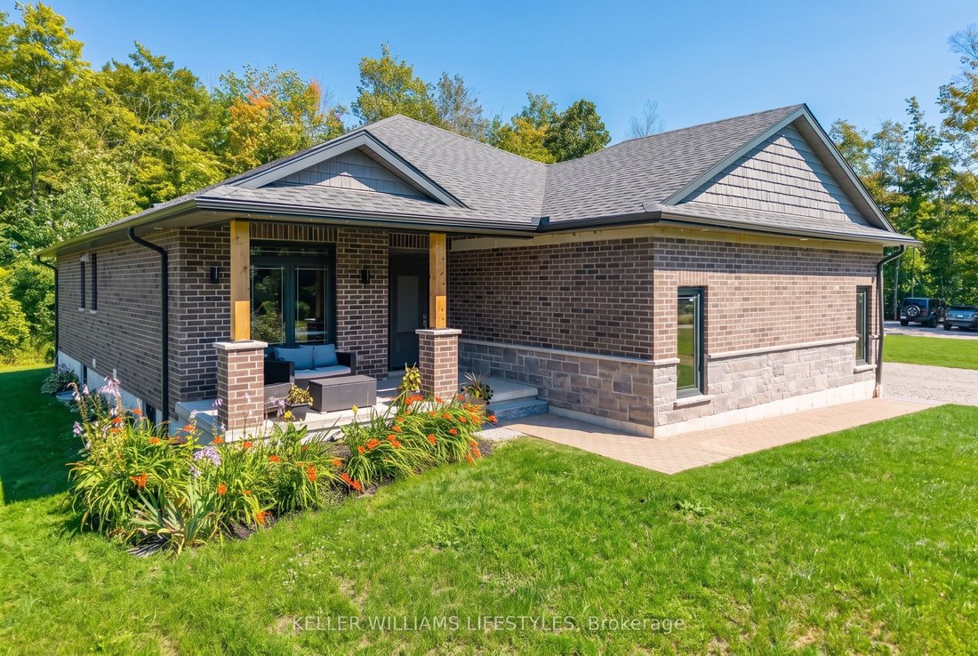 House in Bayfield, Ontario, Canada 3 - 18562614