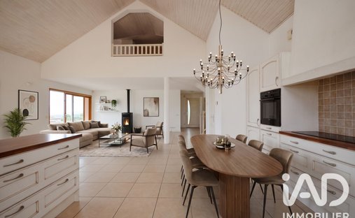 Casa a Bossey, Auvergne-Rodano-Alpi, Francia 1
