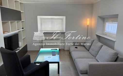 Penthouse in Center, Forte dei Marmi, Tuscany 1