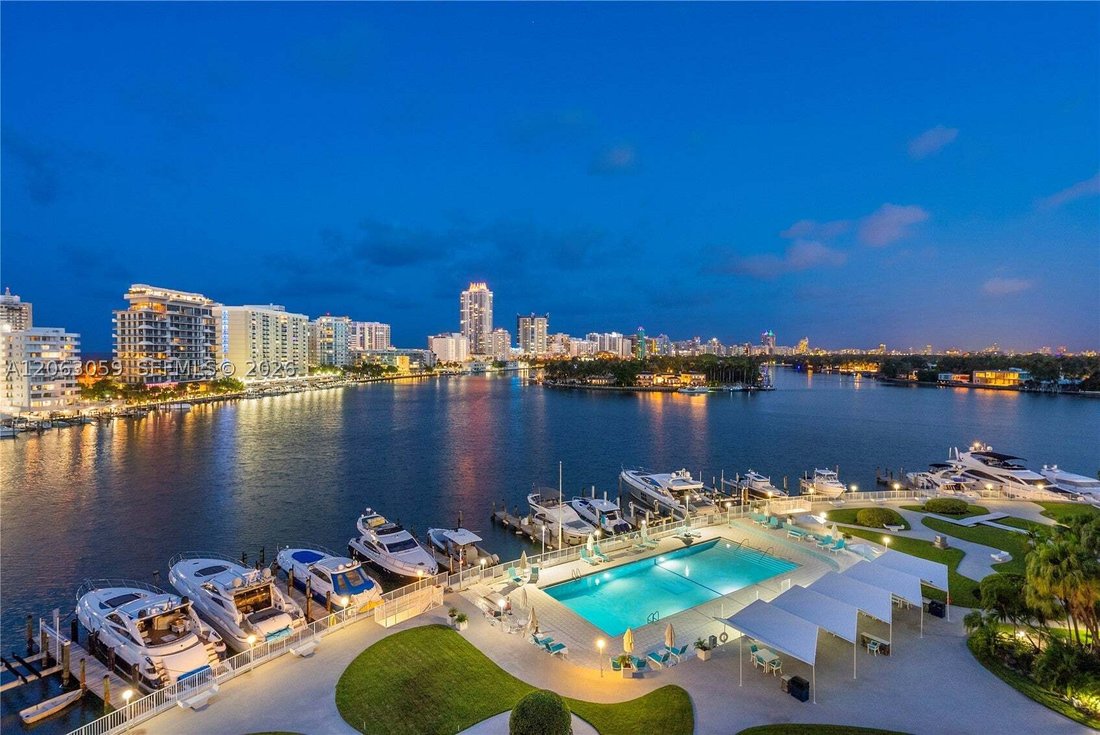 Condo in Miami Beach, Florida, United States 1 - 18561983