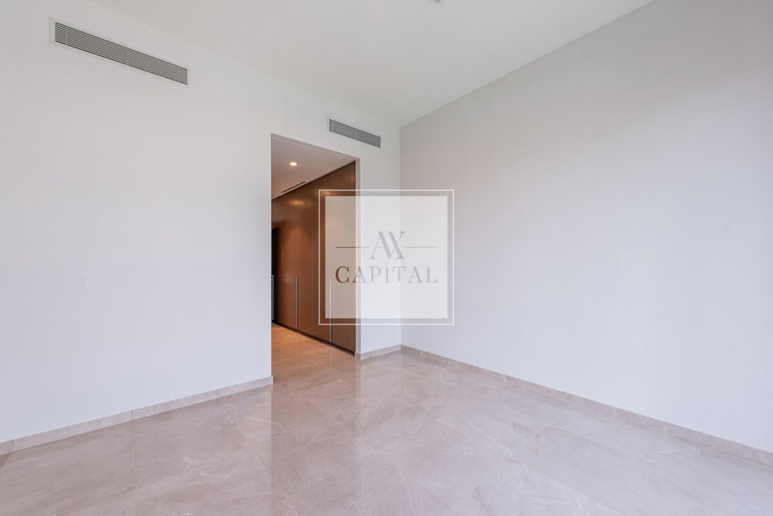 Apartment in Burj Khalifa Lake, Downtown Dubai, Dubai 4 - 18563523