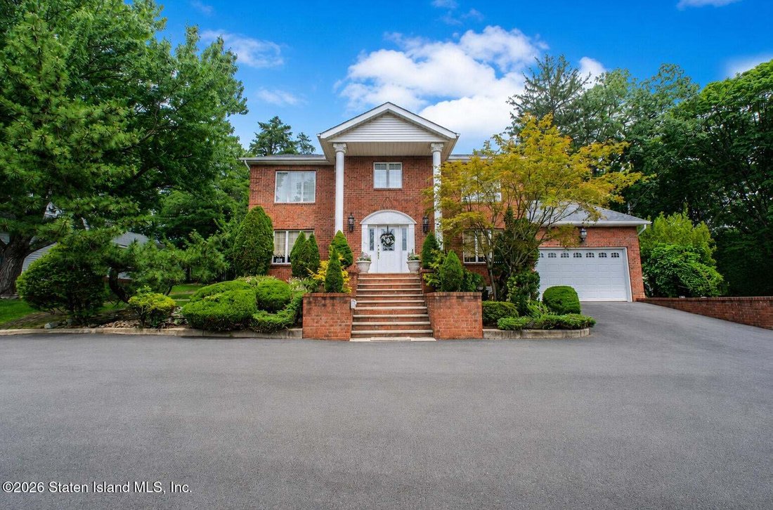 House in New York, New York, United States 1 - 17696093