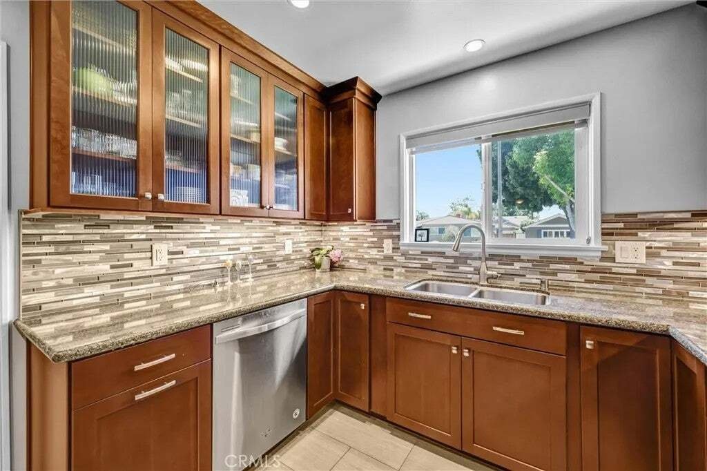 House in Signal Hill, California, United States 5 - 18559347