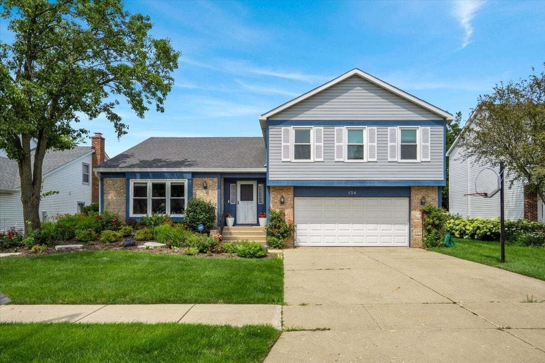 House in Buffalo Grove, Illinois, United States 2 - 18565012