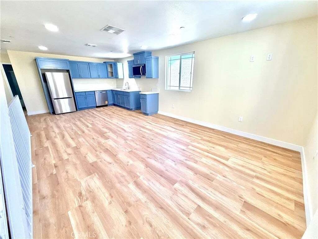 East Los Angeles, California, United States 2 - 18559438