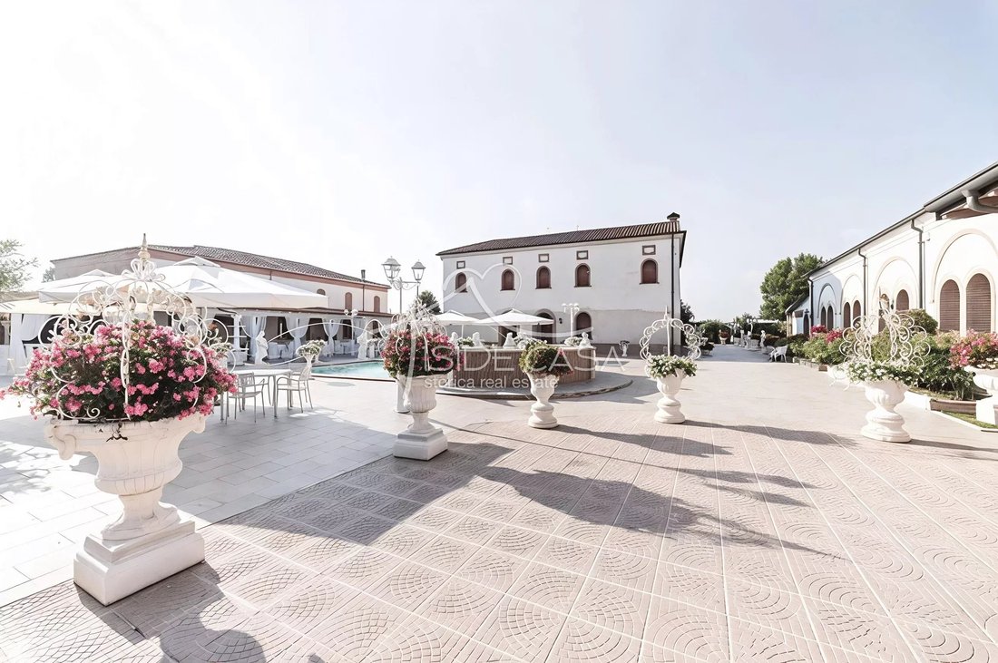 Bagnolo San Vito, Lombardy, Italy 2 - 18559810