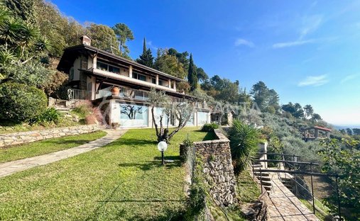 Casa de Campo en Pietrasanta, Toscana, Italia 1