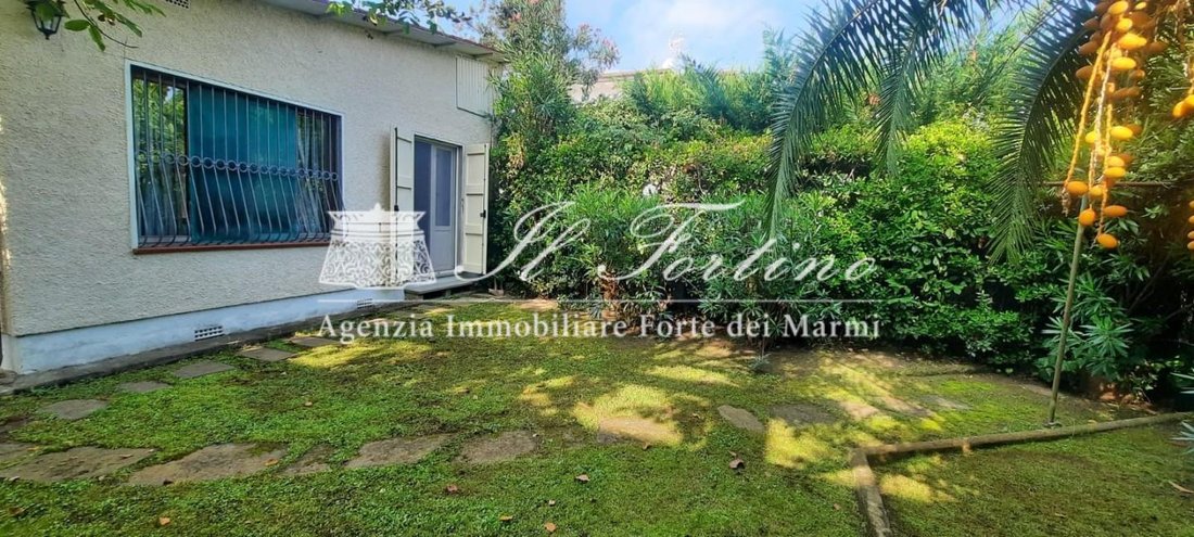 House in Center, Forte dei Marmi, Tuscany 2 - 17294971