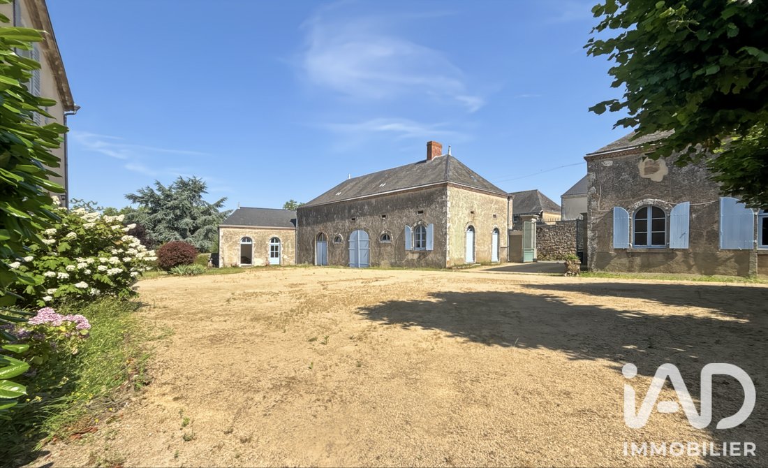 House in Sainte-Suzanne, Sainte-Suzanne-et-Chammes, France 3 - 18406100