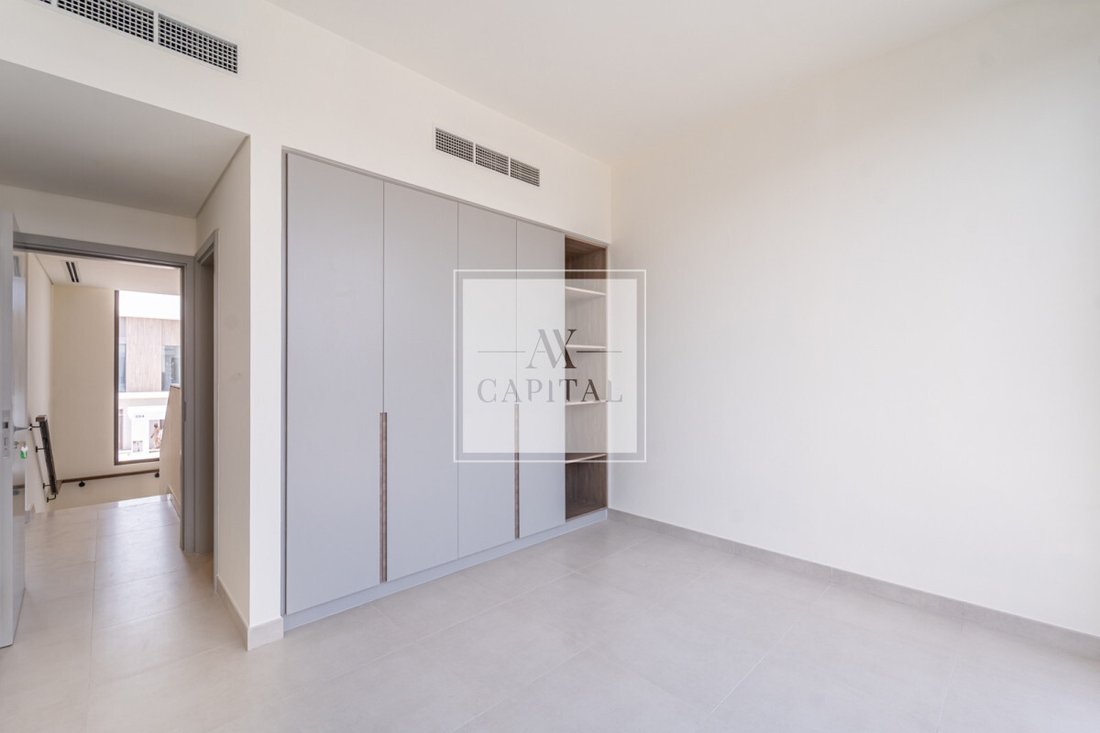 Townhouse in Al Jaddaf, Dubai, United Arab Emirates 4 - 18563816