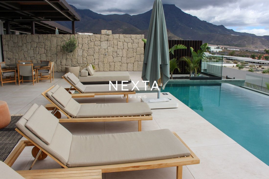 House in La Caleta, Adeje, Canary Islands 2 - 18558077