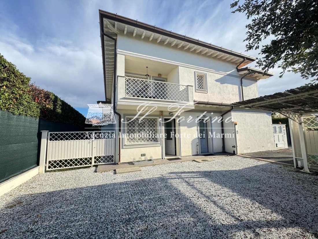 Apartment in Center, Forte dei Marmi, Tuscany 1 - 17454561