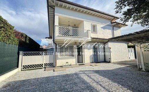 Apartment in Center, Forte dei Marmi, Tuscany 1