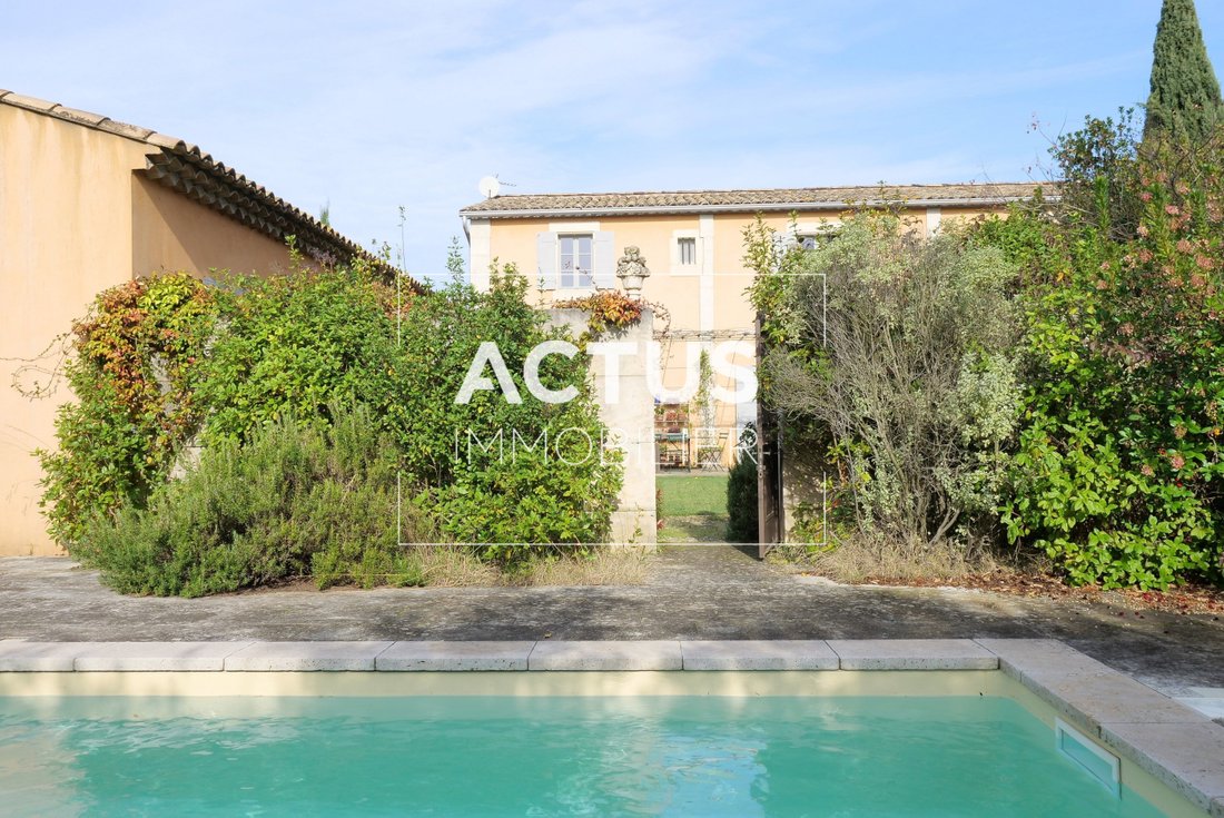 House in Eygalières, Provence-Alpes-Côte d'Azur, France 1 - 18559756