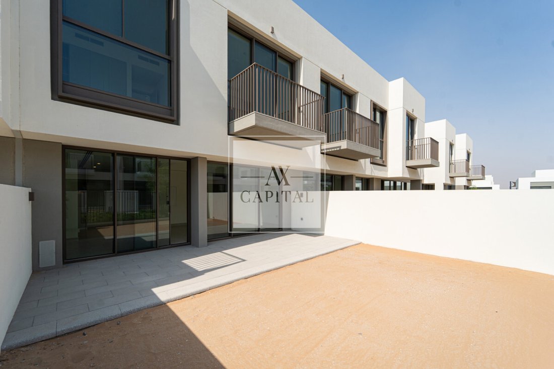 Townhouse in Ud al Bayda, Dubai, United Arab Emirates 4 - 18563608
