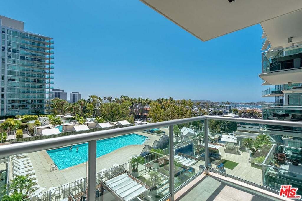 Condo in Marina del Rey, California, United States 1 - 18370001