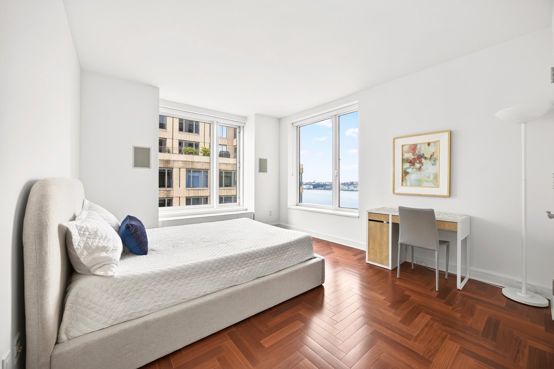 Condo in New York, New York, United States 4 - 18562962