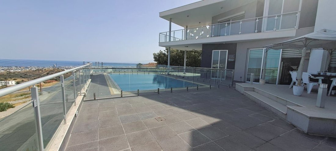Villa in Agios Athanasios, Limassol, Cyprus 1 - 14404072