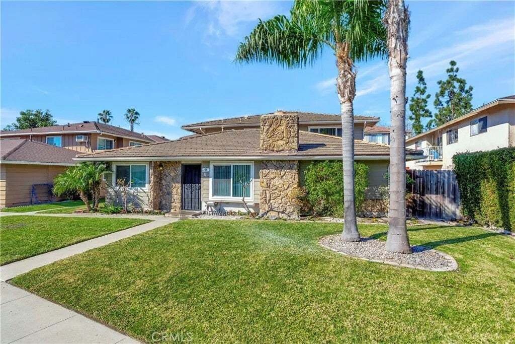 Westminster, California, United States 3 - 18562472