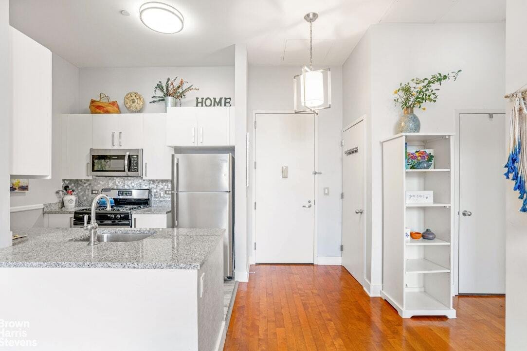 Condo in New York, New York, United States 4 - 18559163