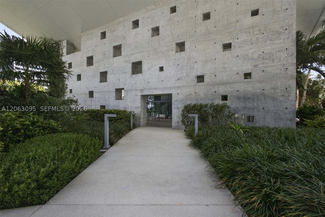 Condo in Miami, Florida, United States 5 - 18561970