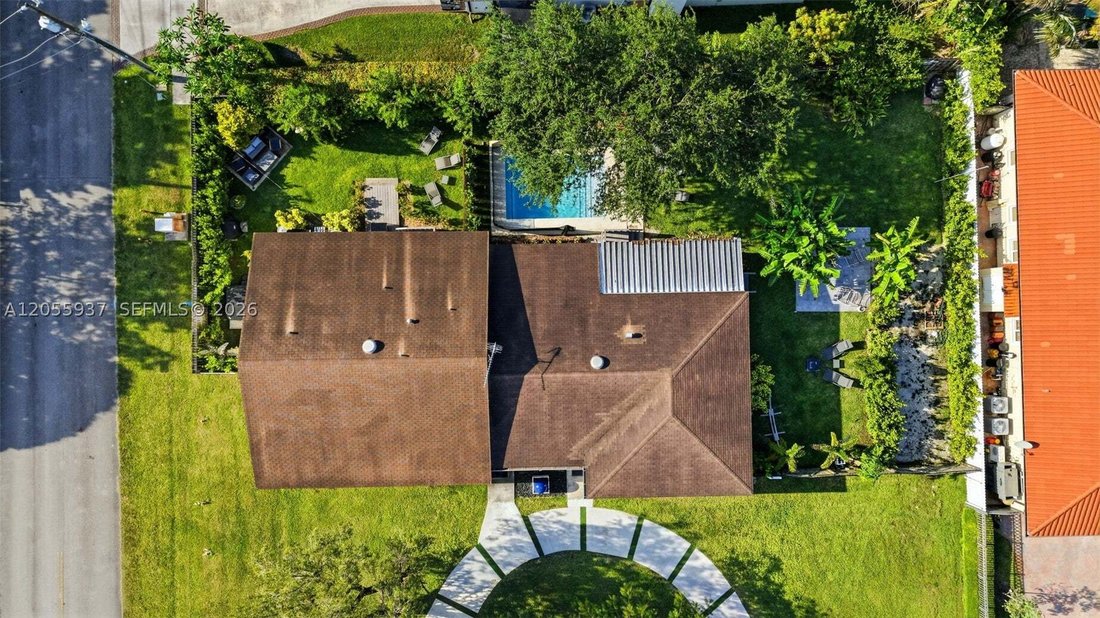 House in Miami, Florida, United States 5 - 18561982