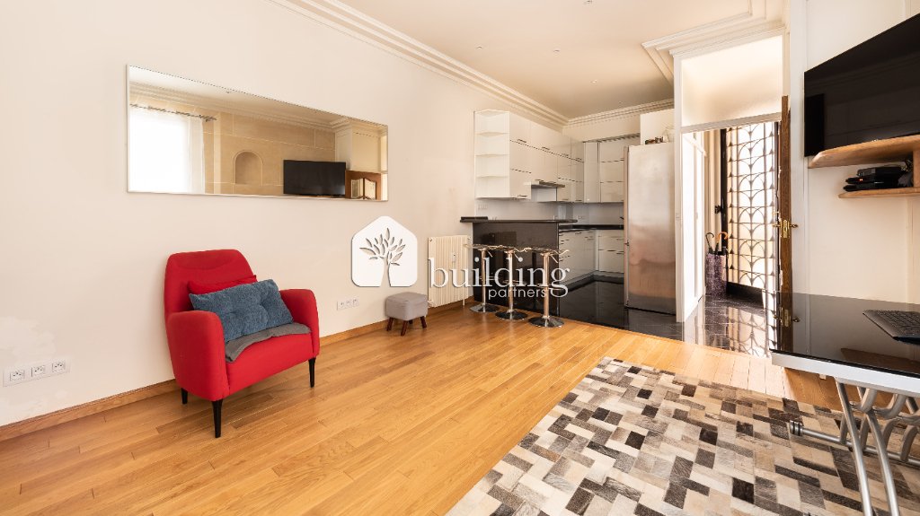 Apartment in Grange Aux Belles-Terrage, Paris 10e Arrondissement, Paris 4 - 18565898
