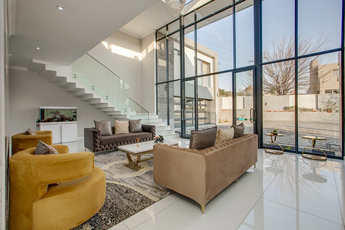 House in Chartwell, Gauteng, South Africa 3 - 18560308