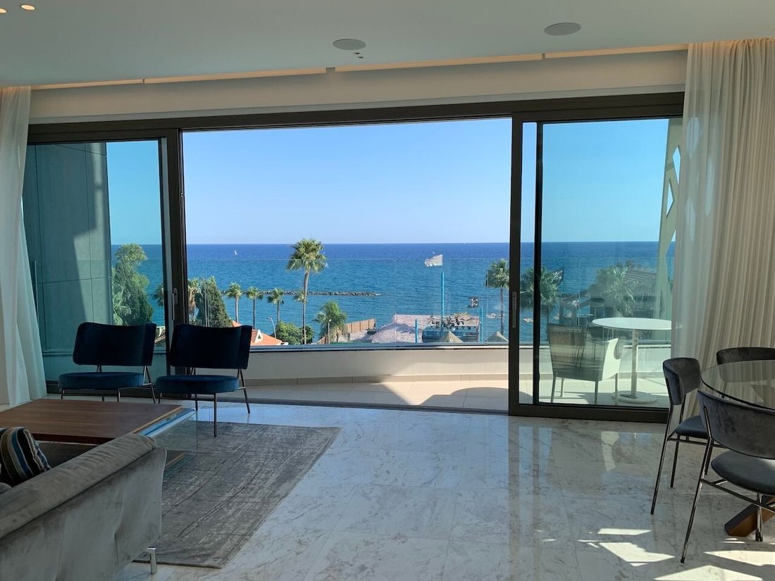 Apartment in Agios Tychon, Limassol, Cyprus 1 - 14403473