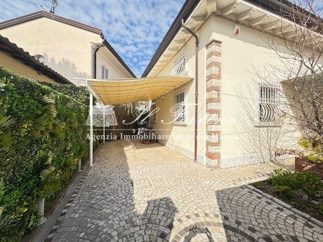 Villa in Center, Forte dei Marmi, Tuscany 2 - 17294983