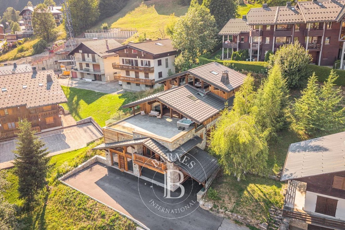 Chalet in Les Gets, Auvergne-Rhône-Alpes, France 3 - 12698904