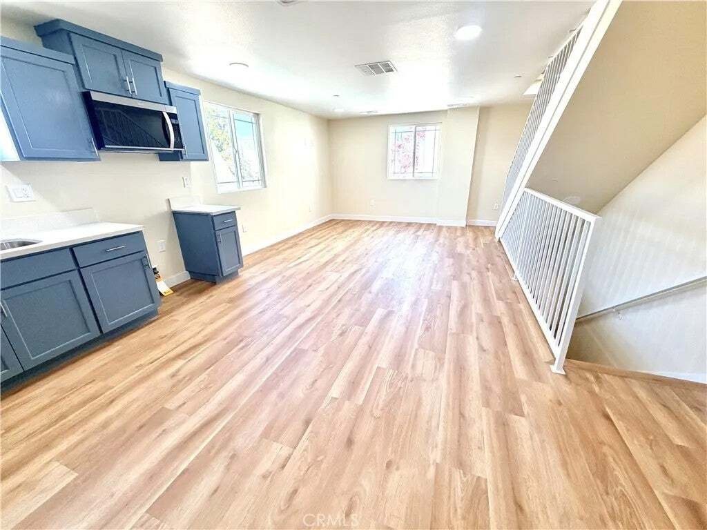 East Los Angeles, California, United States 4 - 18559438