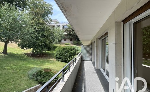 Apartment in Thierry-Saint-Cloud, Ville-d'Avray, France 1