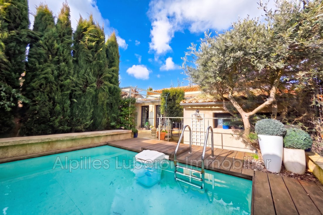 Villa in Eygalières, Provence-Alpes-Côte d'Azur, France 1 - 17247755