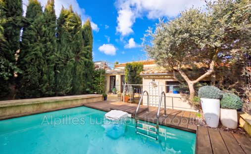 Villa a Eygalières, Provenza-Alpi-Costa Azzurra, Francia 1